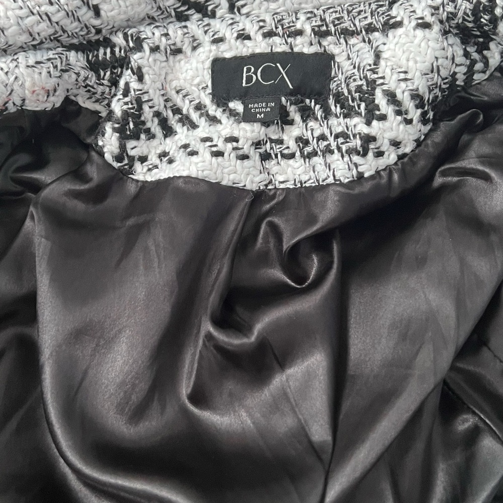 ⭐️ HP Firm Price ⭐️ EUC Belted Long coat - Picture 5 of 7